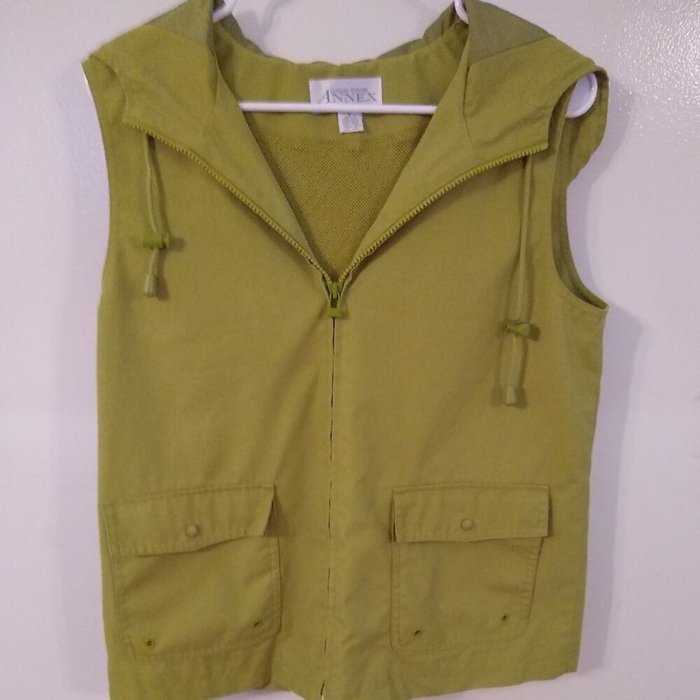 Y2K Annex by Casual Corner Women's Size Medium Olive Green Vest - Vintage